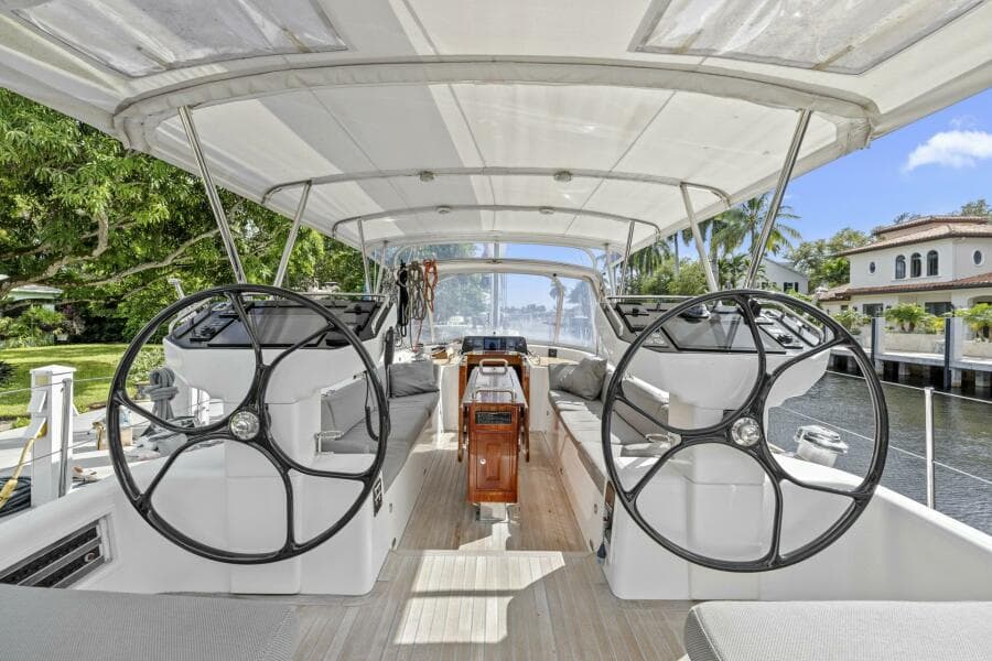 2013 Hylas 63