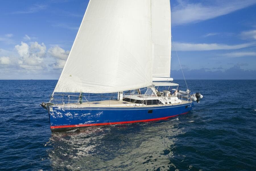 2013 Hylas 63