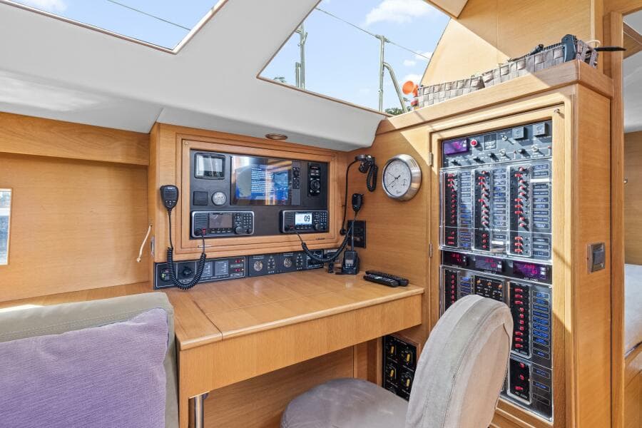 2013 Hylas 63