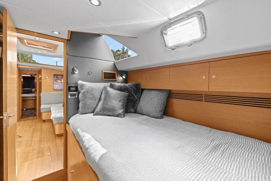 2013 Hylas 63