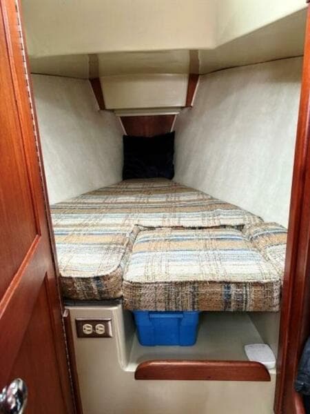 1980 Ericson 30 +