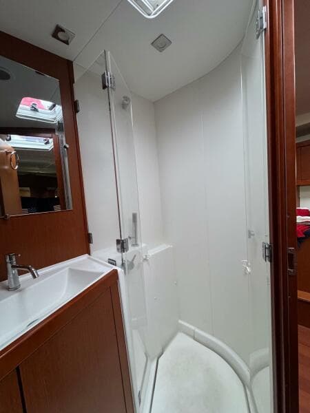 2017 Beneteau Oceanis 45