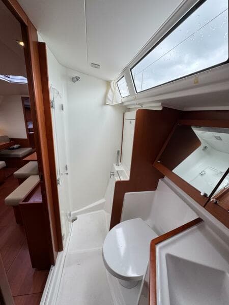 2017 Beneteau Oceanis 45