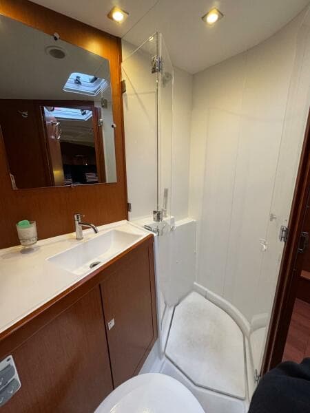 2017 Beneteau Oceanis 45