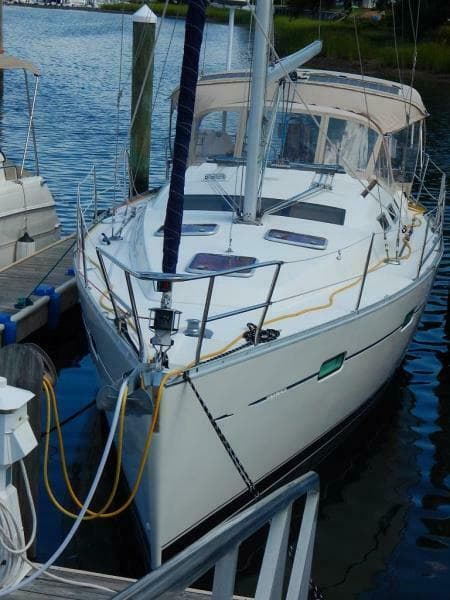 2004 Beneteau 373