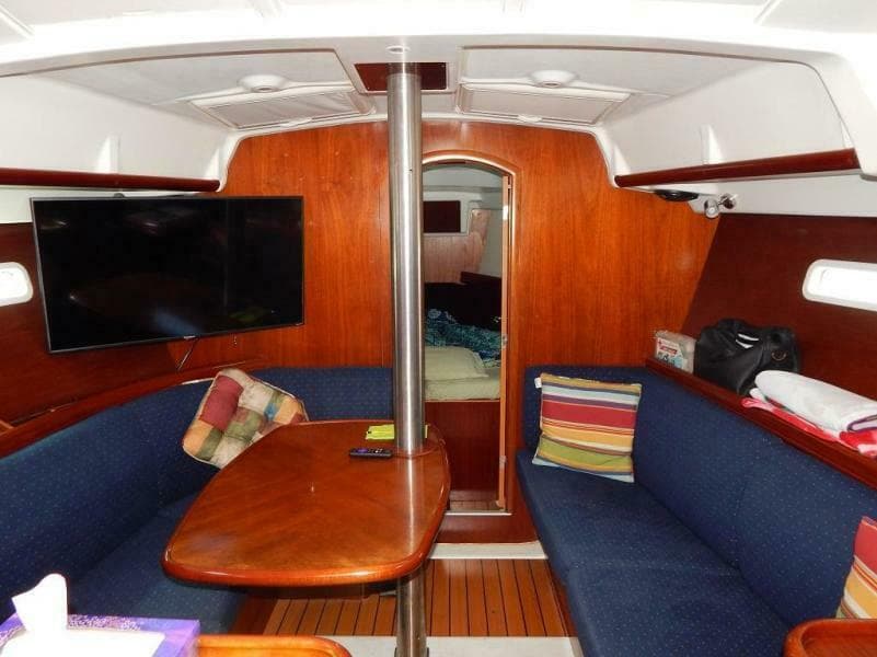 2004 Beneteau 373