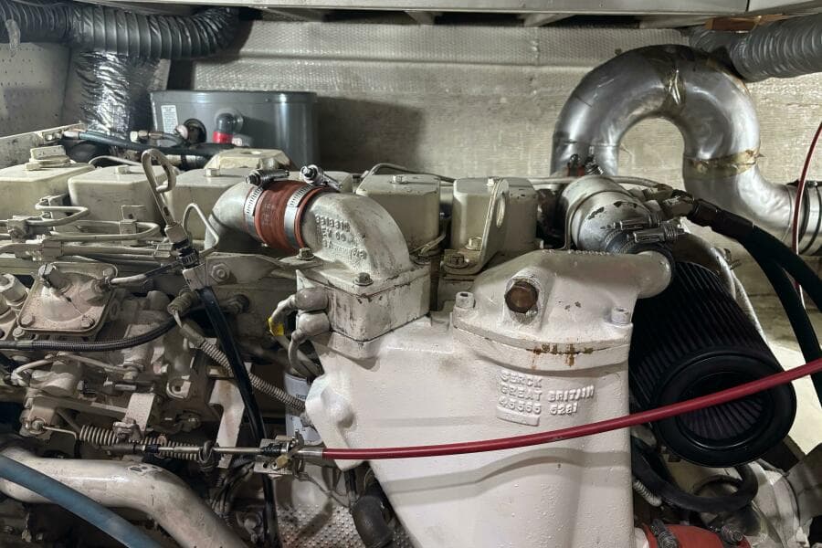 1986 Egg Harbor 37 Convertible