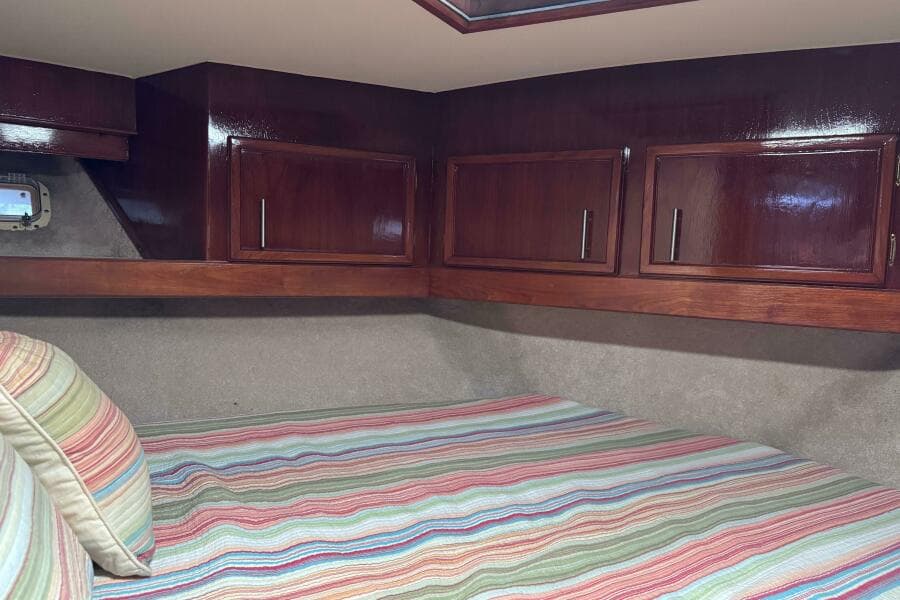 1986 Egg Harbor 37 Convertible