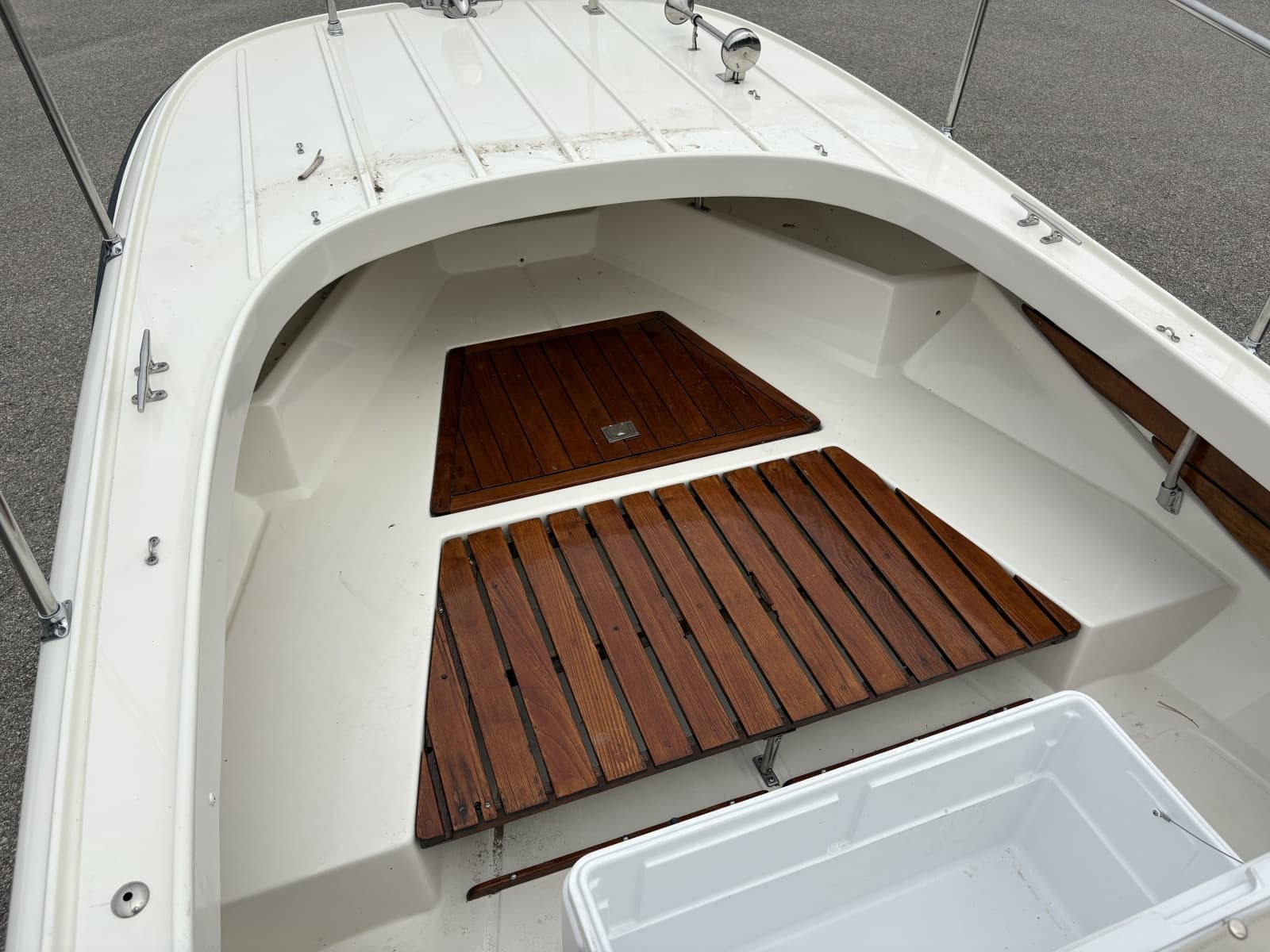 1972 Boston Whaler 21 Outrage Rib Side