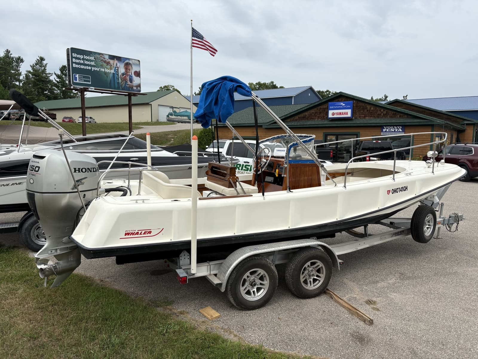 1972 Boston Whaler 21 Outrage Rib Side