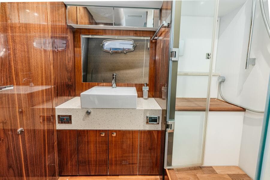 2011 Fairline 65 Squadron