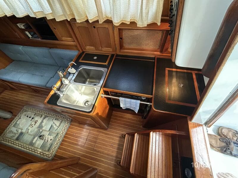 35' Bristol galley1