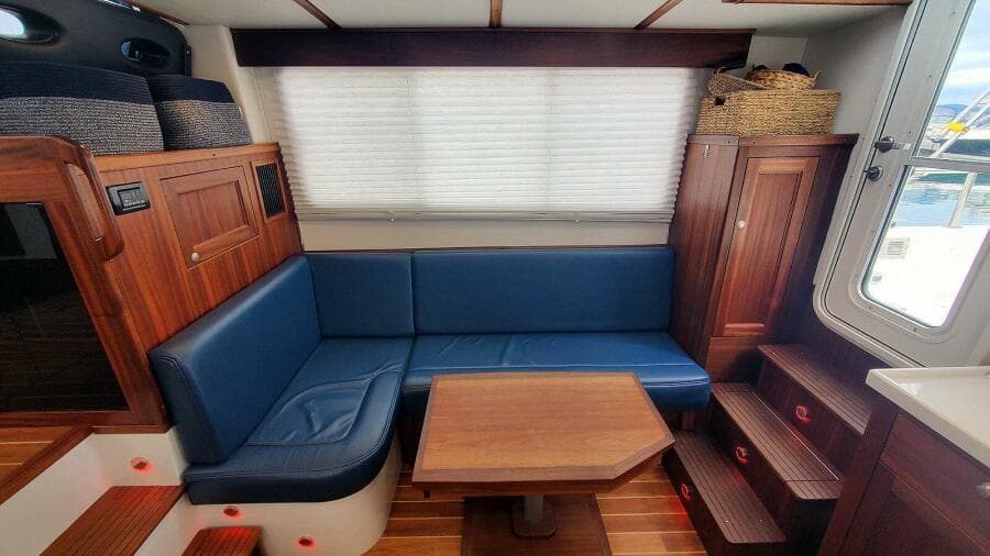 Main Cabin Starboard