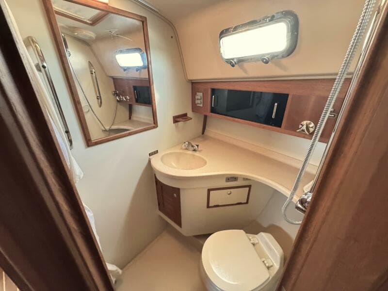 2004 Island Packet 360 Hardtop Express Cruiser