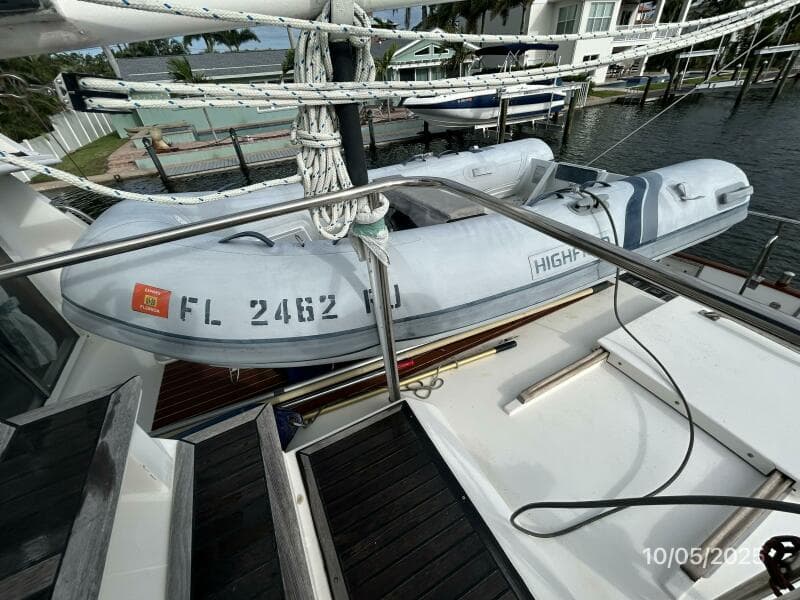 42' Grand Banks tender1