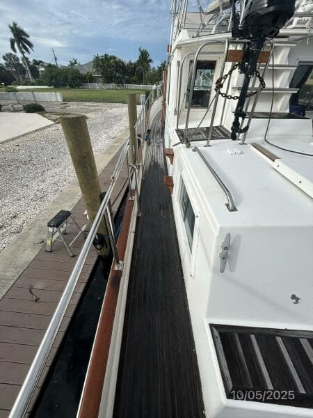 42' Grand Banks port side deck1