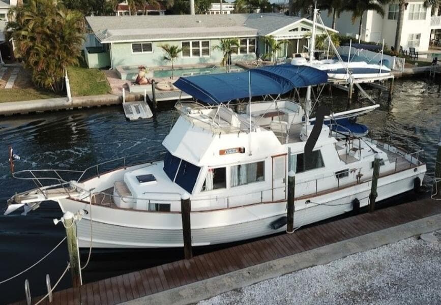 42' Grand Banks port forward profile1