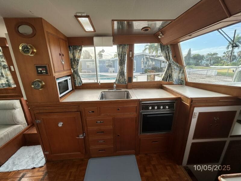42' Grand Banks galley2
