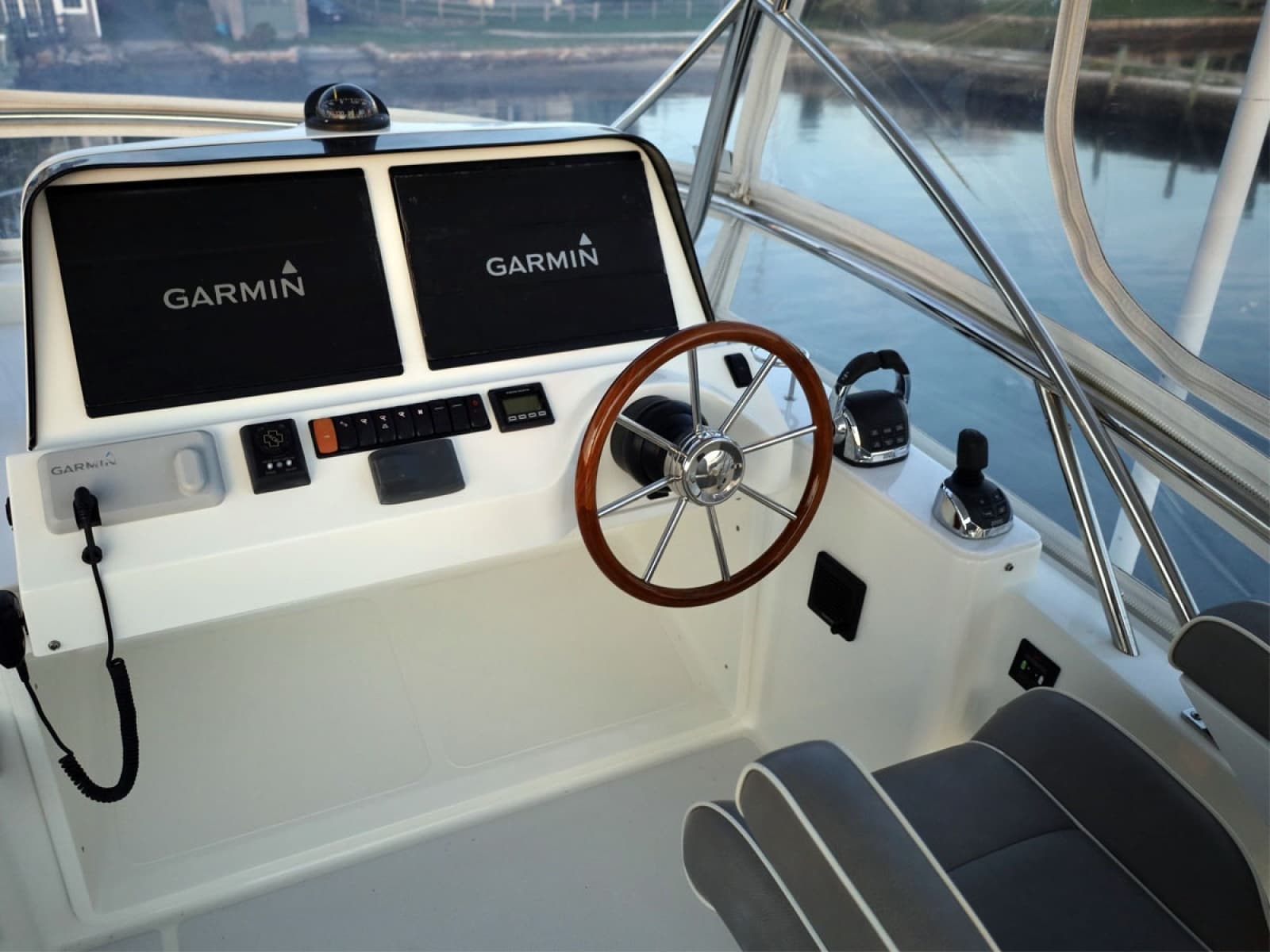 08_Sabre48FB_DefyGravity_
