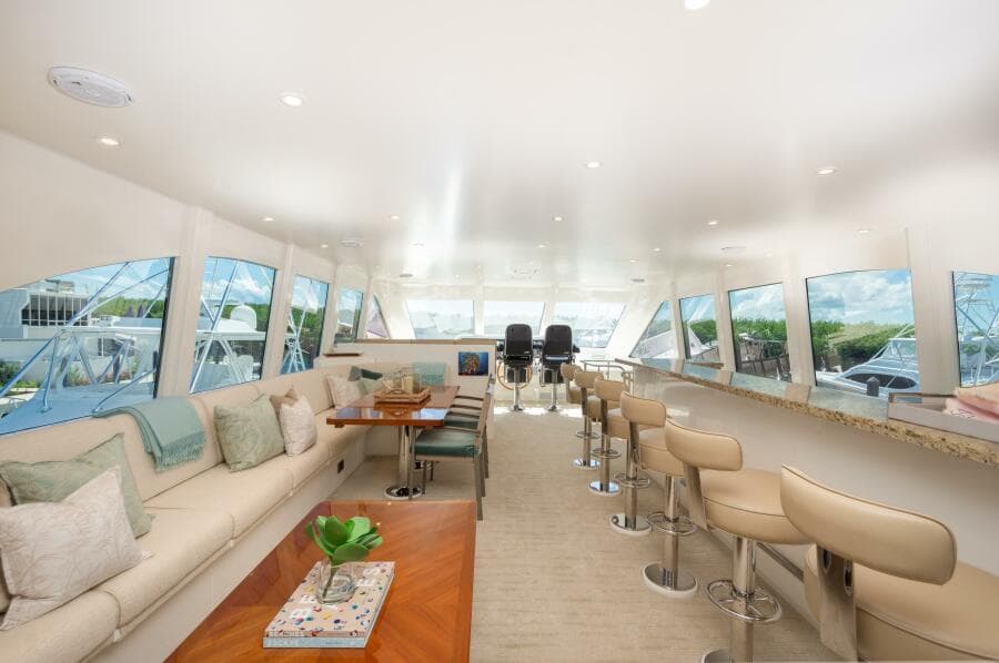Sky Lounge Forward