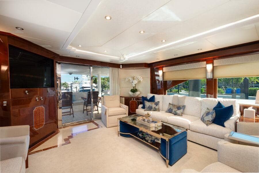 Main Salon Aft