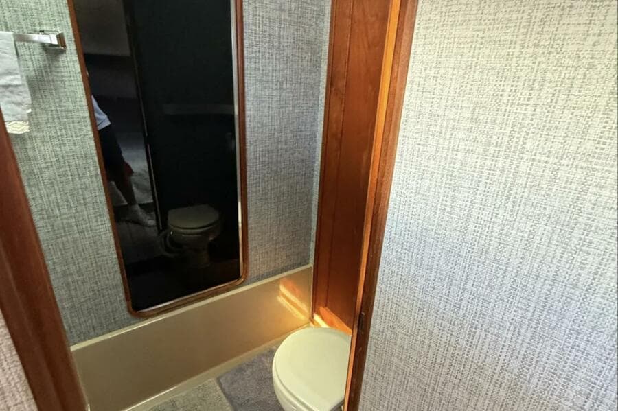 1984 Bayliner 3870 Motoryacht