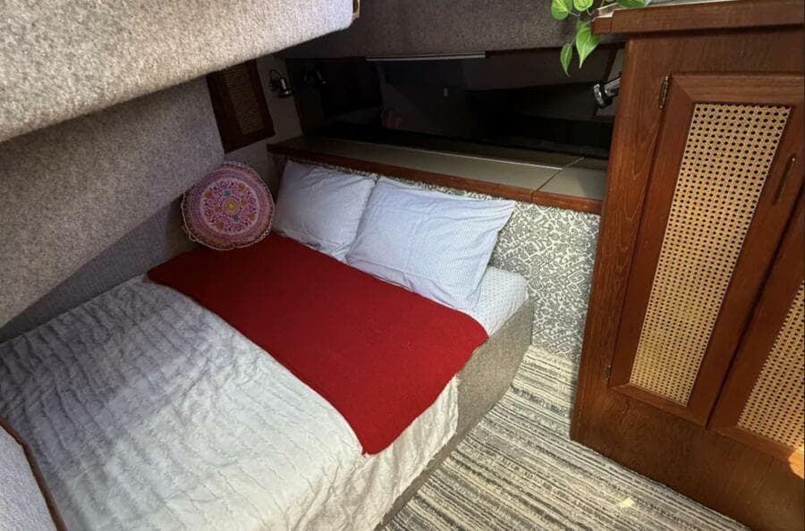1984 Bayliner 3870 Motoryacht