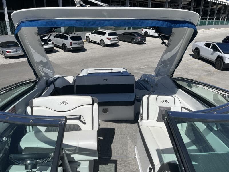 2019 Monterey 328SS