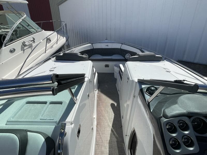 2019 Monterey 328SS