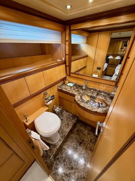 2005 Mangusta 92