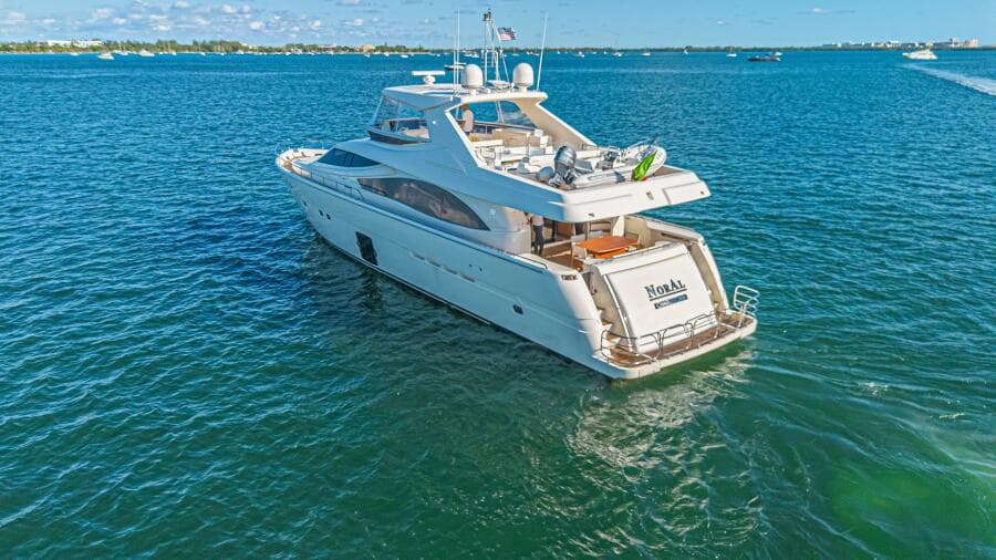2011 Ferretti Yachts 830