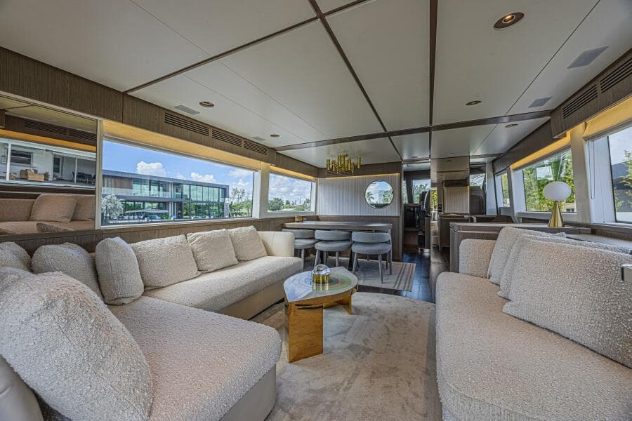 2022 Azimut Magellano 66