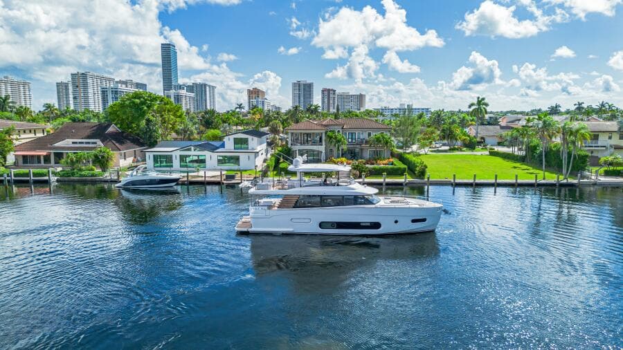 2022 Azimut Magellano 66
