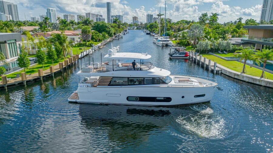 2022 Azimut Magellano 66