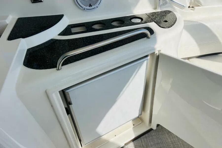2006 Cruisers Yachts 420 Express