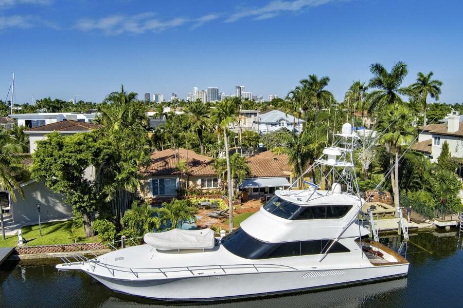 2008 Viking 74 Enclosed Bridge