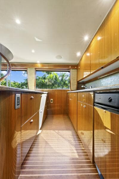 2008 Viking 74 Enclosed Bridge