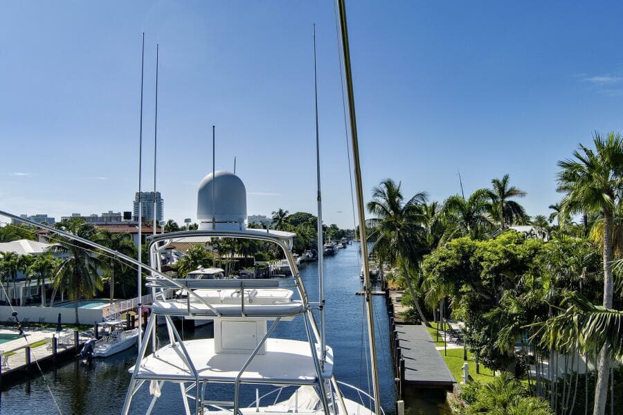 2008 Viking 74 Enclosed Bridge