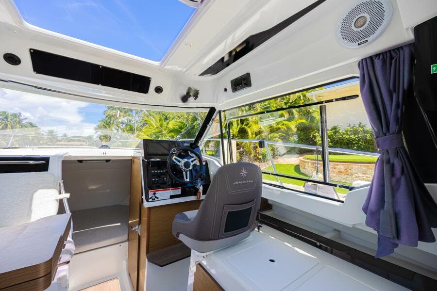 2022 Jeanneau NC 795 Series 2