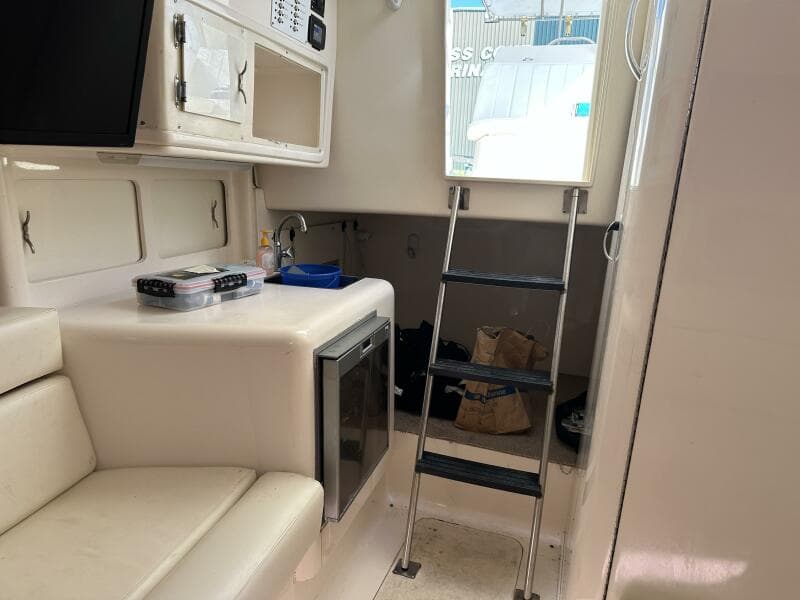 1994 Intrepid 376 Walkaround