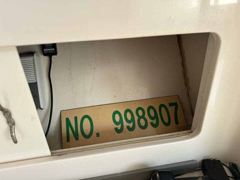 1994 Intrepid 376 Walkaround