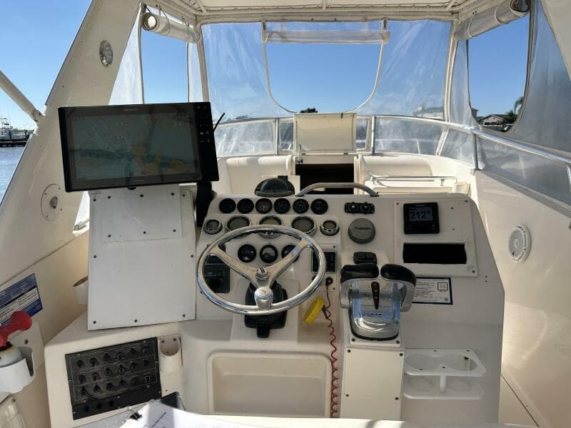 1994 Intrepid 376 Walkaround