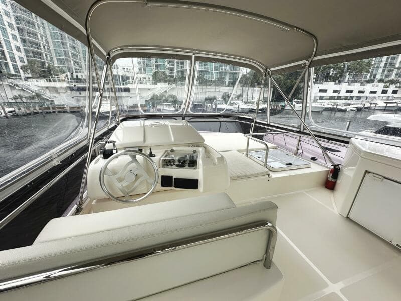 2014 Ferretti Yachts 530