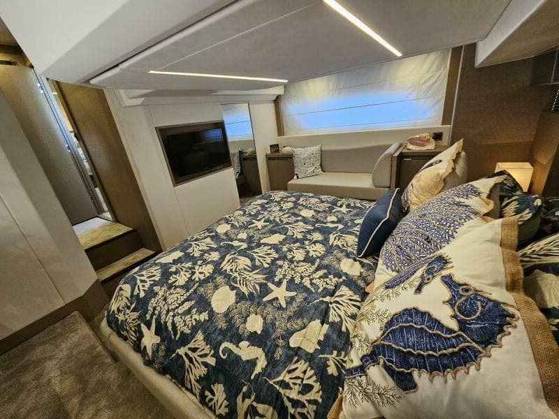 2018 Prestige 460 Fly