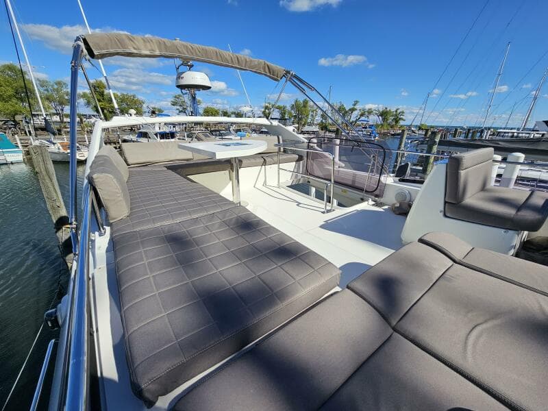 2018 Prestige 460 Fly