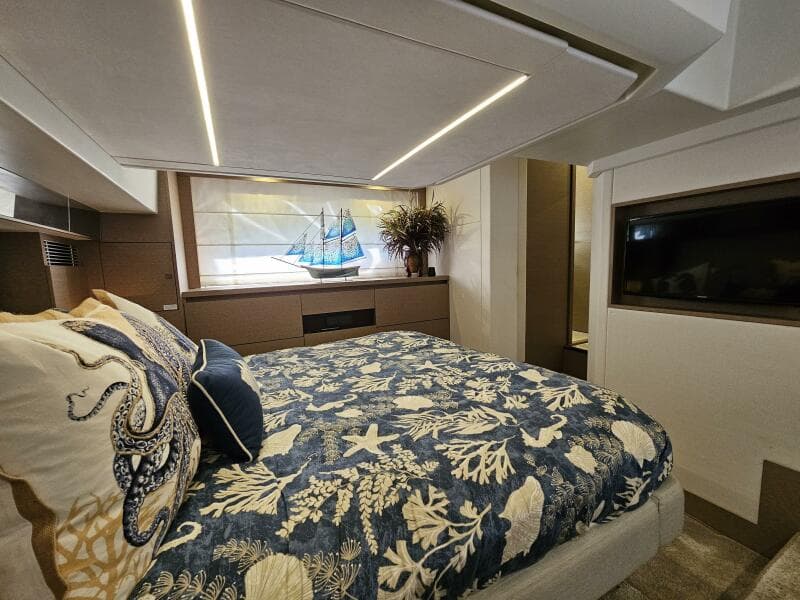 2018 Prestige 460 Fly