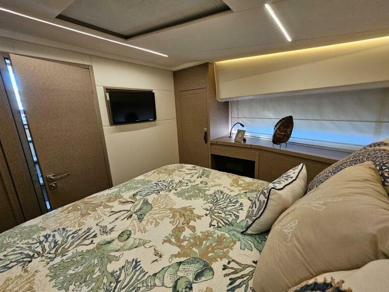 2018 Prestige 460 Fly
