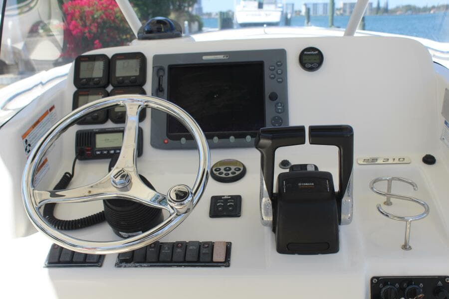 2008 Pursuit 3100 Sport