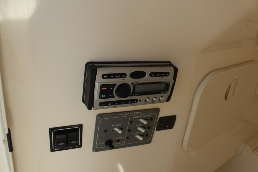 2008 Pursuit 3100 Sport