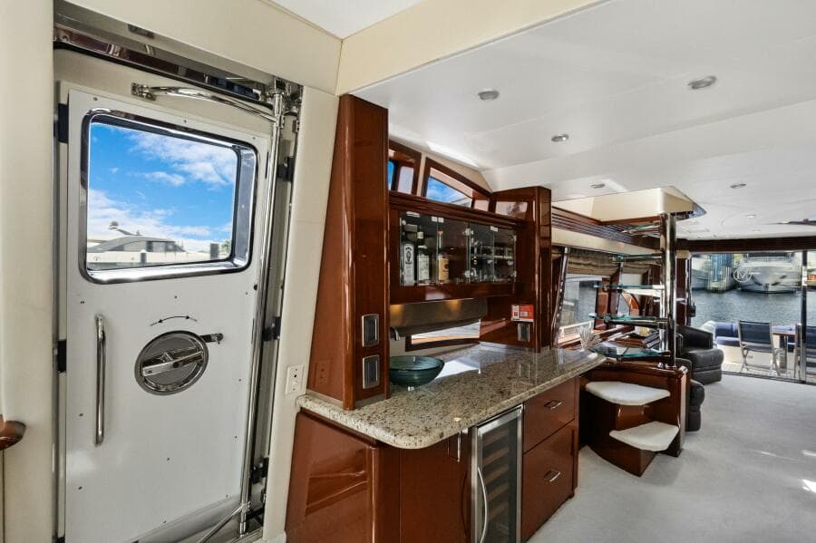 2008 Marquis 690